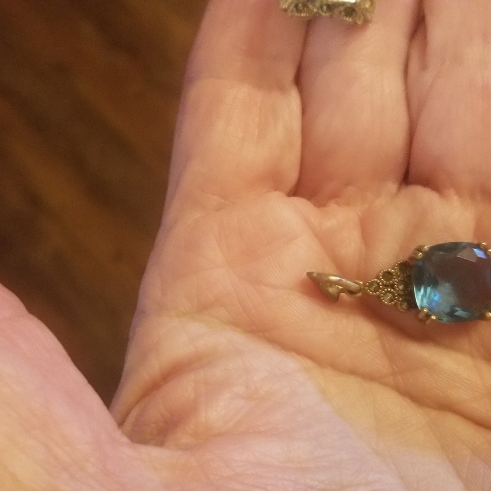 Jewelry set. - Picture 2 of 3